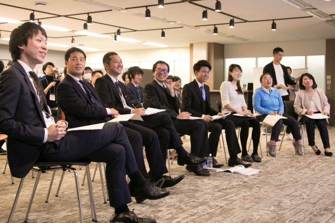 右からNPO法人ながいくの春山さん、田中さん、長久手市役所の與語さん、中川さん、柴田さん