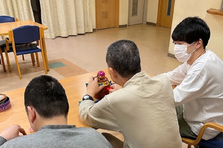 中学校に上がる前頃、自宅で祖母の介護をおこなっていました。