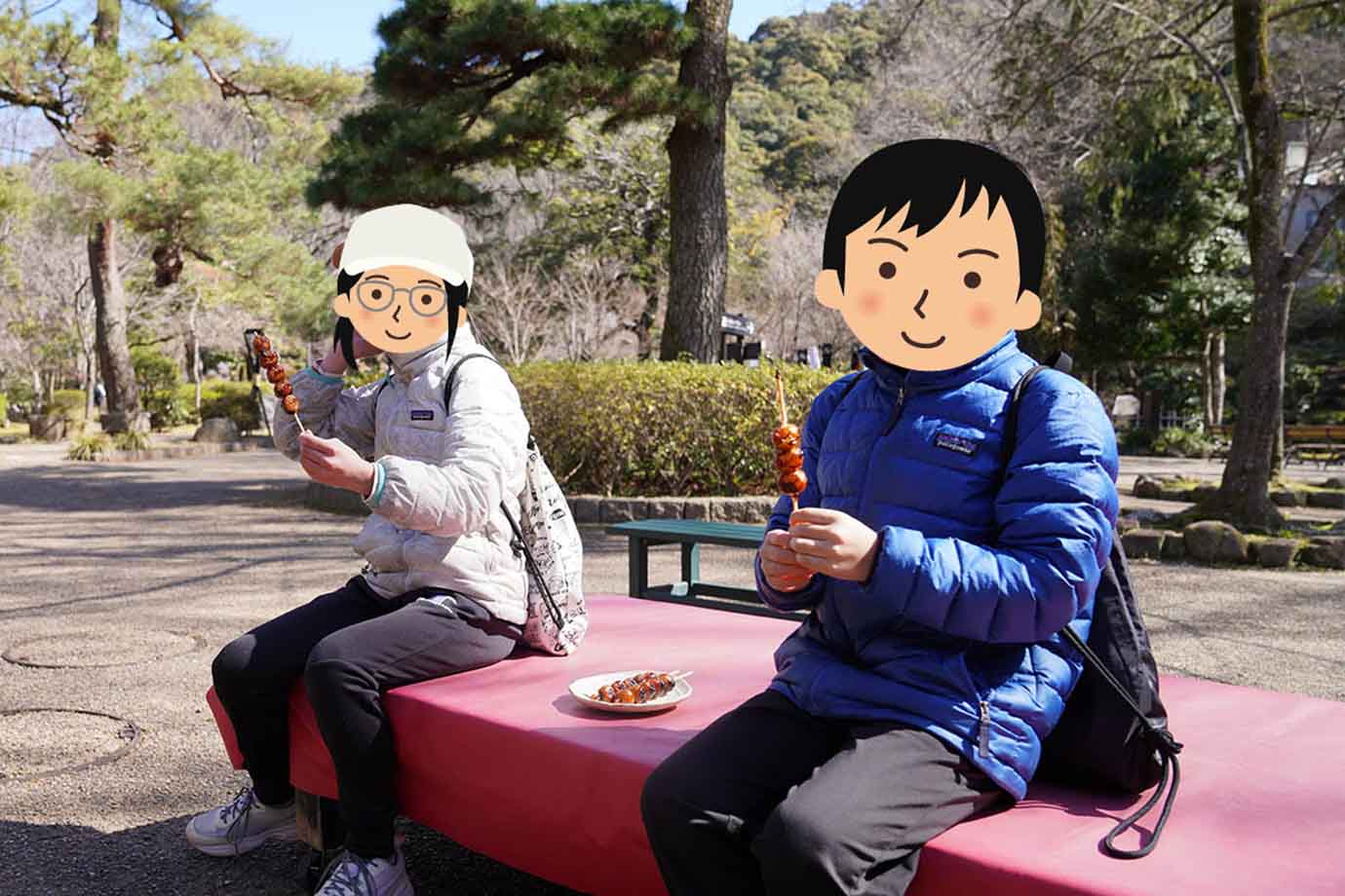 ふもとの岐阜公園には食事処や軽食のお店などもあります。下山後のごほうび、みたらし団子。