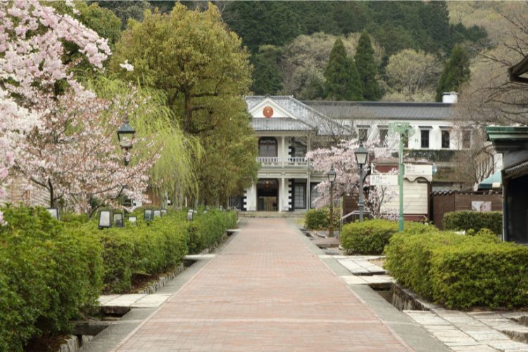 明治村で楽しみながら学ぼう！   開村60周年の屋外博物館を満喫