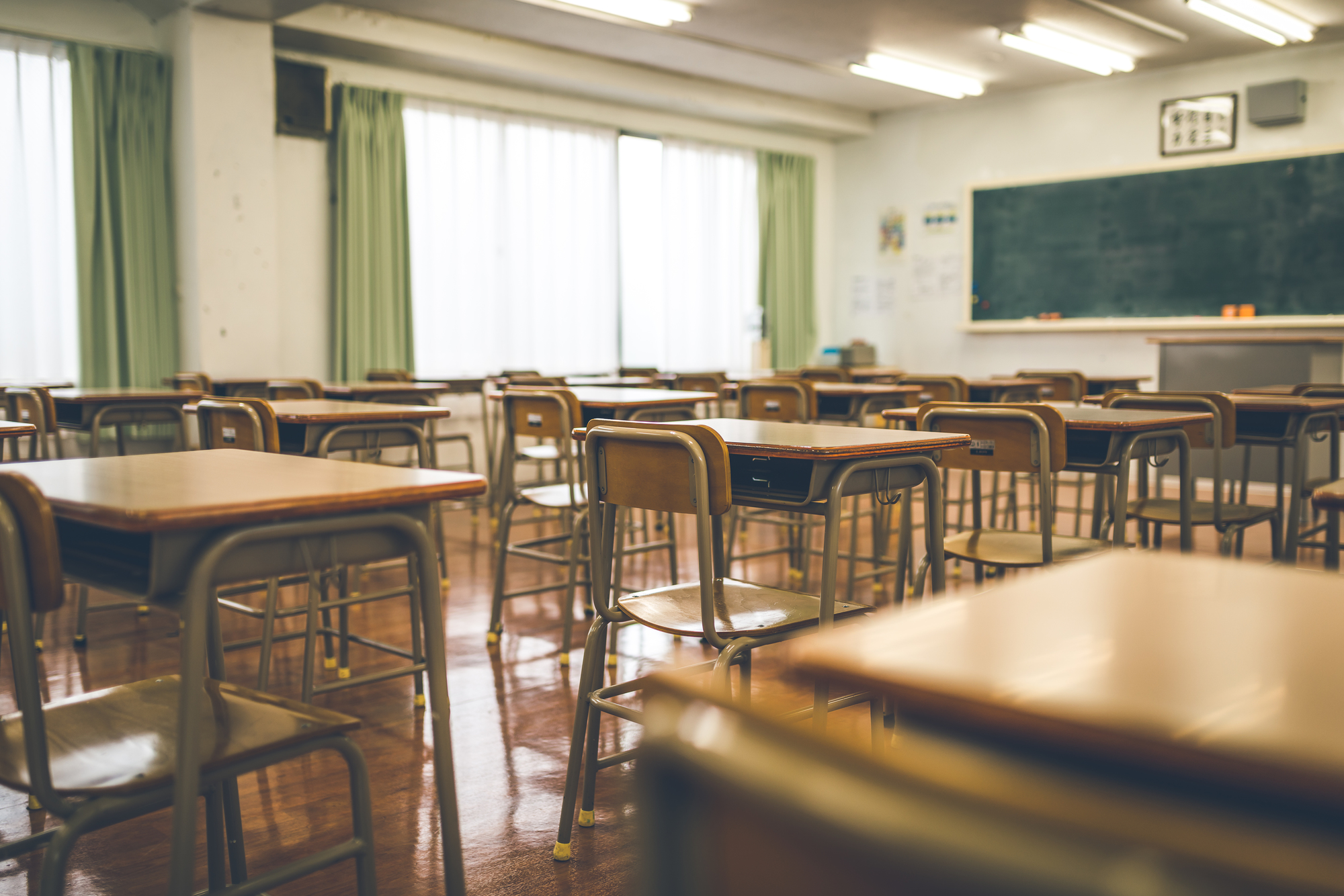 不登校だった子どもが再び登校するようになるのは1つの大きな節目ですが、そのまま毎日行けるようになるわけではありません。