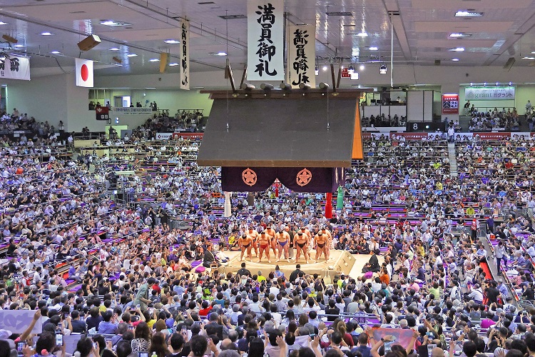 「横綱」ってどんな人？ ふさわしいのは？