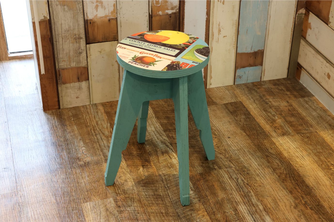 完成したスツール