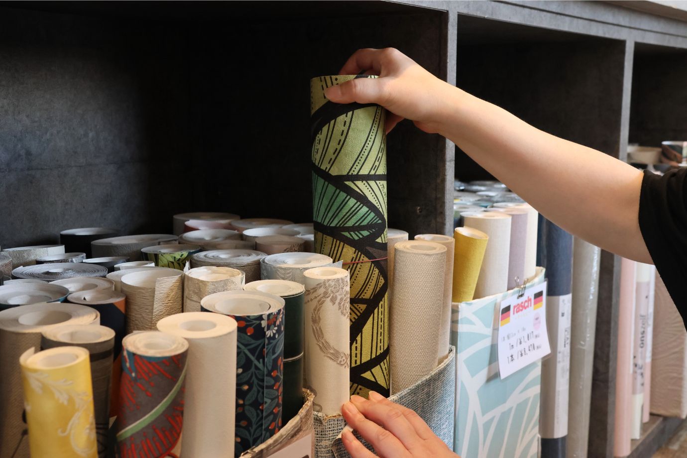 100種類以上の輸入壁紙