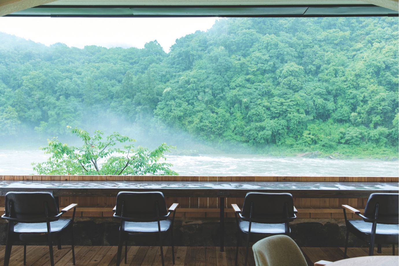 「kawara cafe slow green（カワラ カフェ スロウ グリーン）」