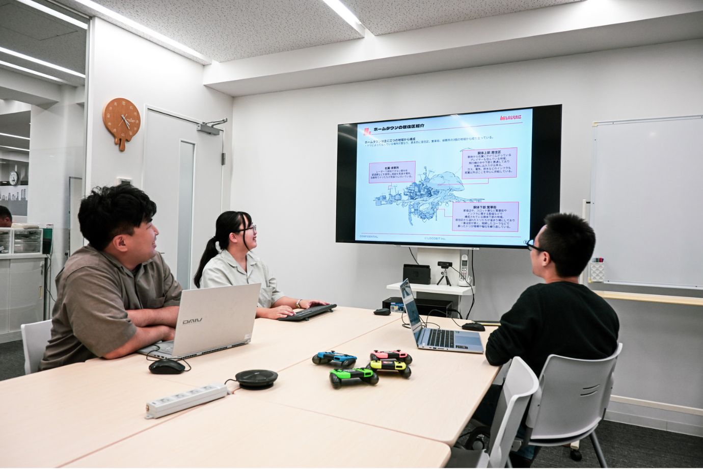 ゲームクリエイターになるのに特別な資格は必要ありません。大切なのは、実際に手を動かしてゲームを作ること。