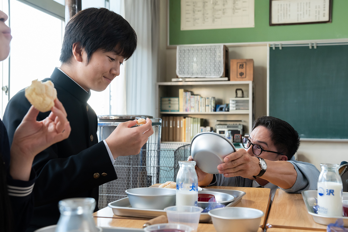 甘利田の動きは、ほぼ全てアドリブ。どう食べるか、どんなリアクションをするか、ナレーションの抑揚など、台本には書かれていないので、自分で考えて演じています。前日はいろいろ悩んで寝られないですね……。