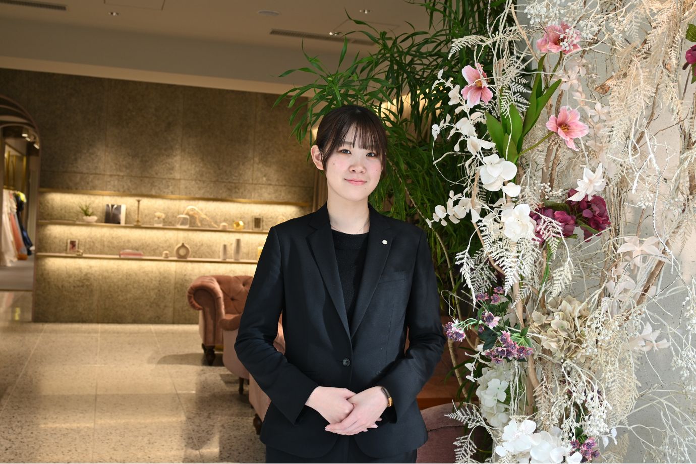 結婚式は、アルバイトスタッフやキッチンスタッフ、サービススタッフなど、様々な分野のスタッフが結集して作り上げるもの。関わるすべての人たちにも楽しく前向きに仕事に向き合えるような雰囲気を作っていきたいです。