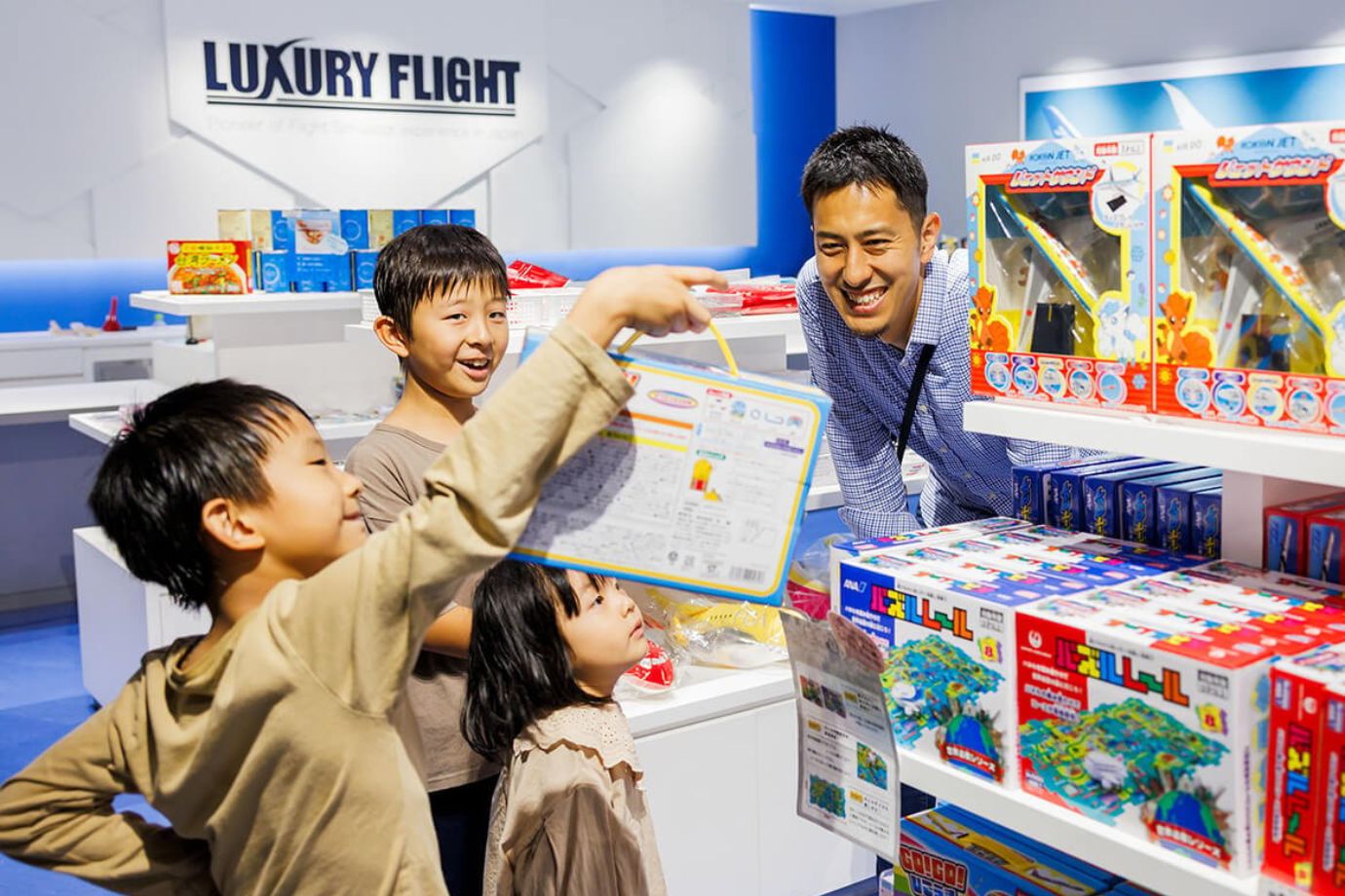 シアトル直輸入のボーインググッズや、エアライン公式グッズなど