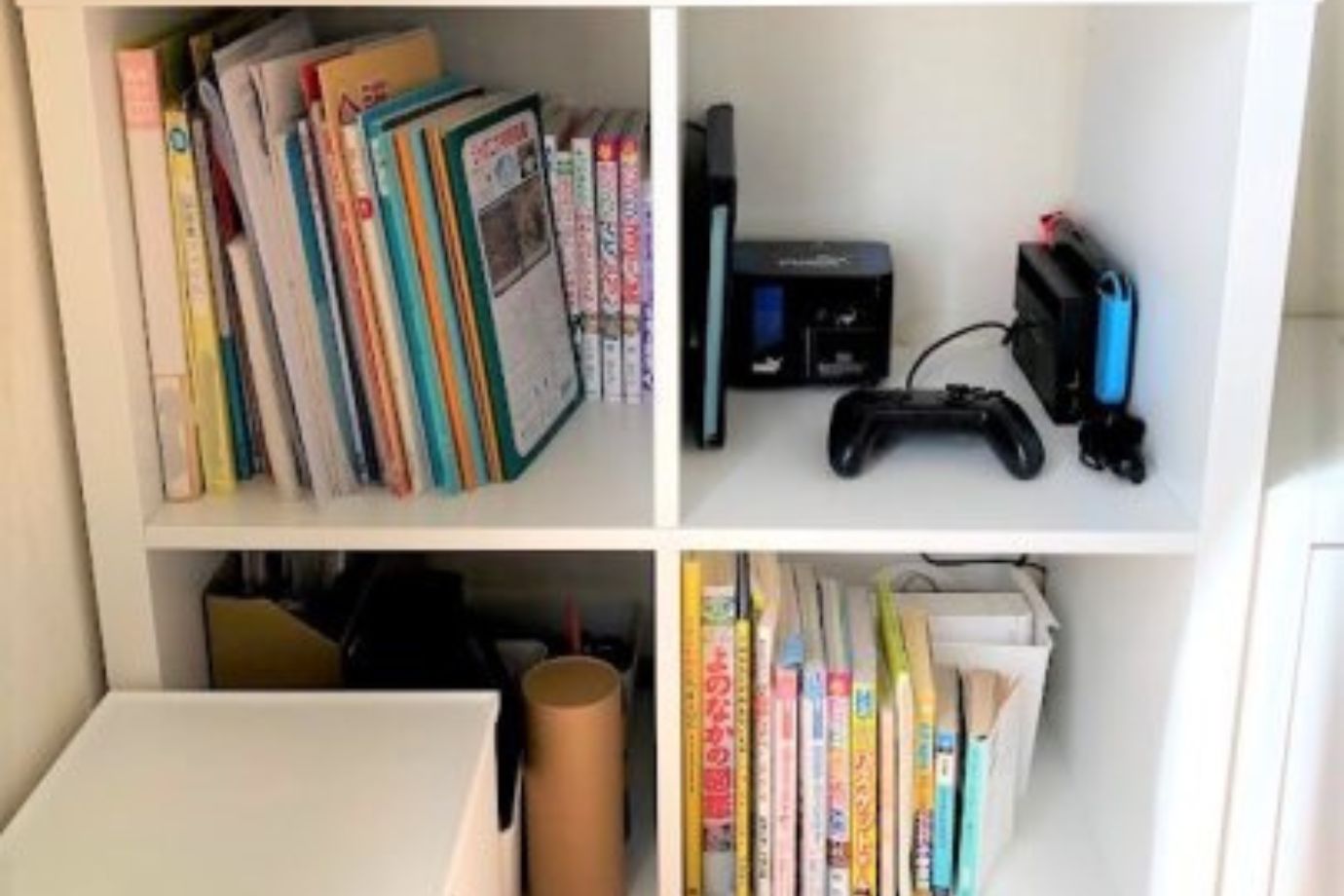 学習空間では、「勉強に使うもの」と「遊ぶためのもの」を分けることが基本です。